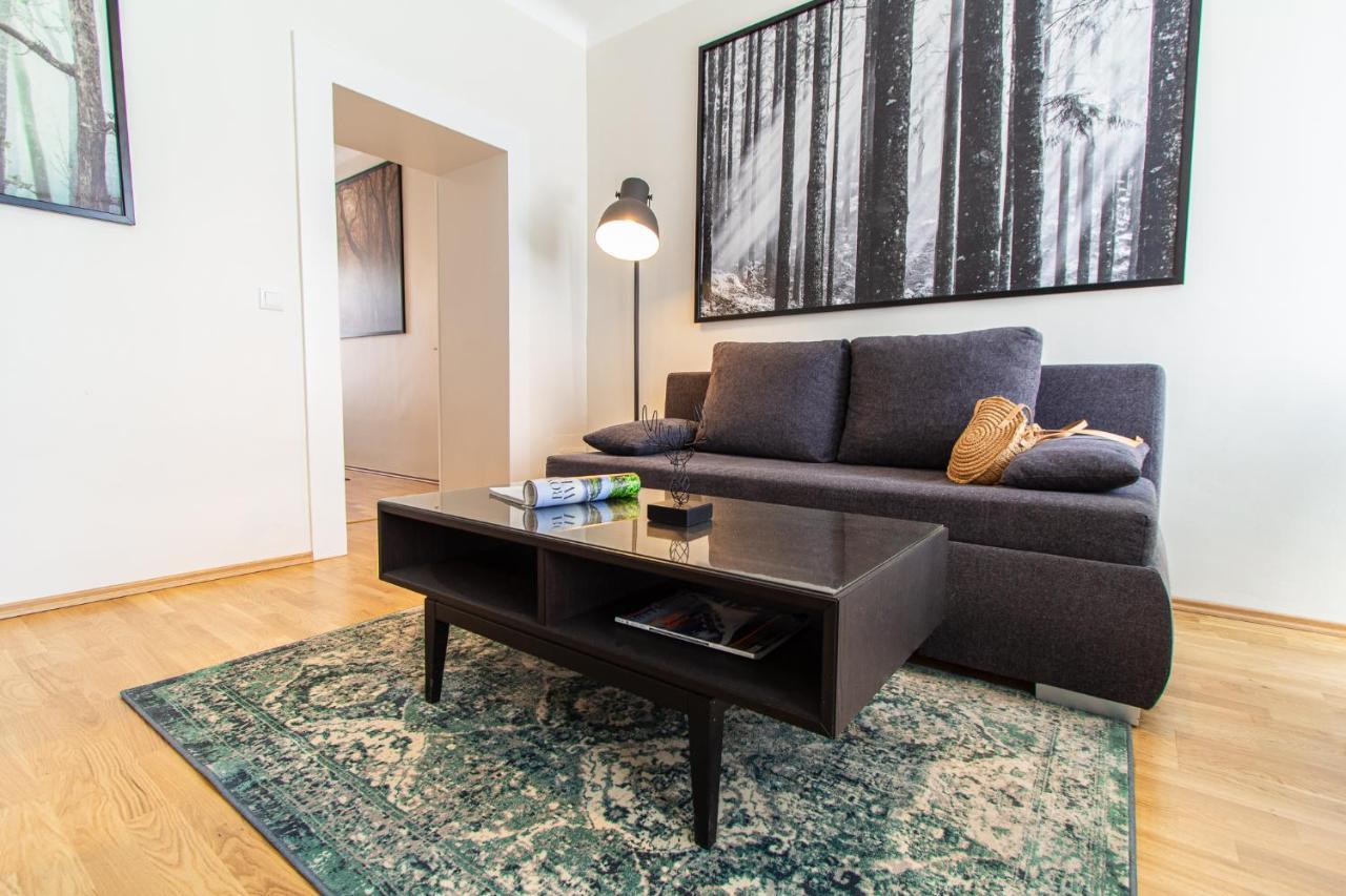 Apartment Landgutgasse Wina Bagian luar foto